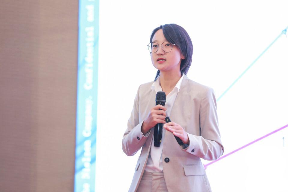 演講嘉賓 黃瓊.jpg